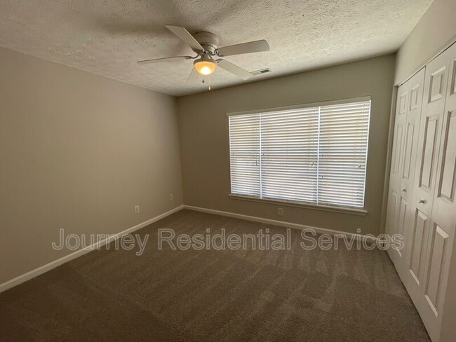 Building Photo - 3135 Ivy Wood Ln