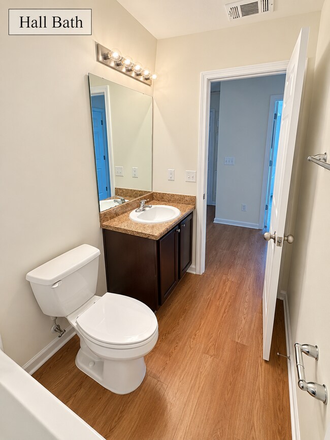 Building Photo - 21 Miller Park Cir