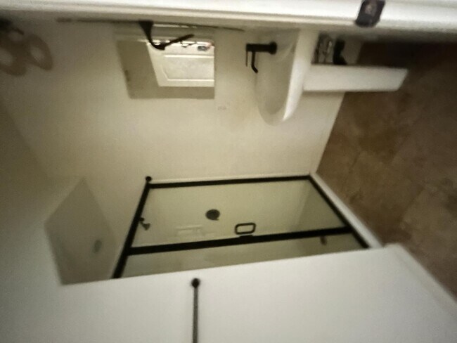 Building Photo - 5537 W Desert Hollow Dr