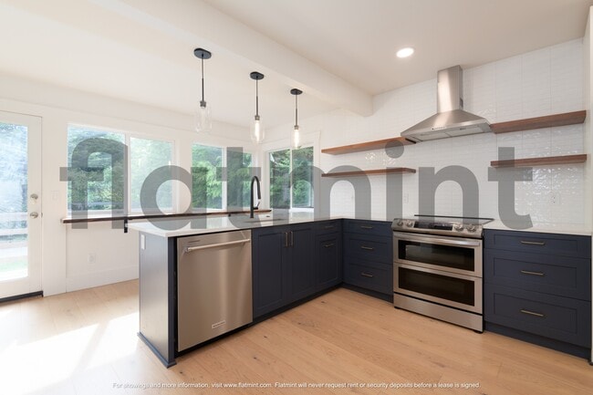 Primary Photo - 8520 13th Ave NW