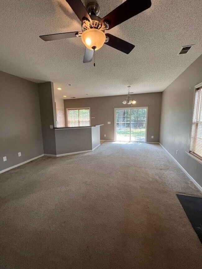 Building Photo - Charming 3-bedroom, 2-bath home in Leland, NC