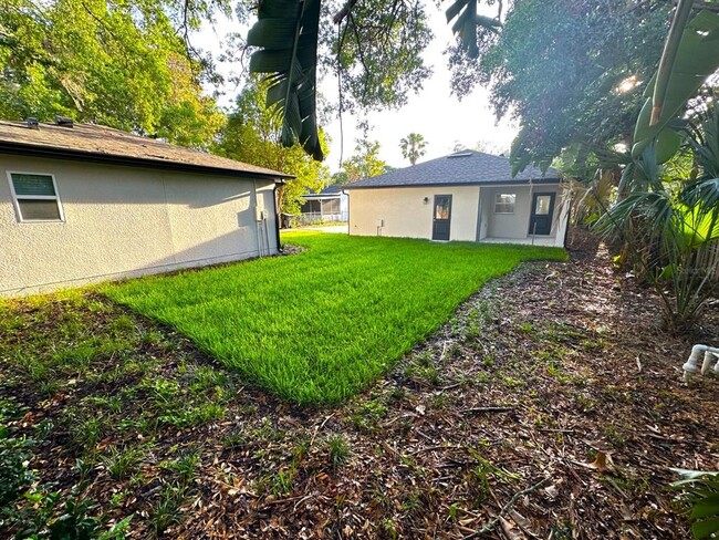 Building Photo - 223 S Forest Ave