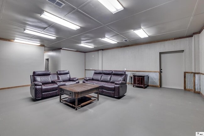 Building Photo - 2116 Bayou Darbonne Dr