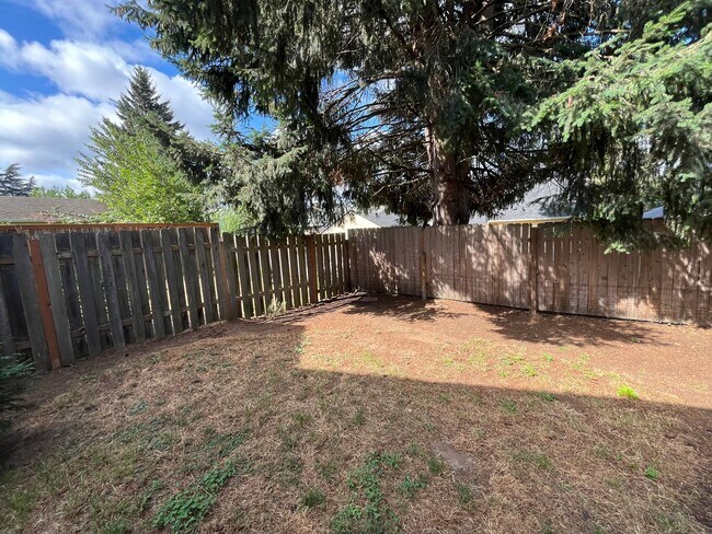 Building Photo - 3-Bedroom, 2-Bath, 1454sq ft Home!