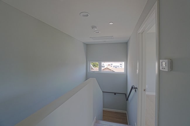 bedroom hallway - 4271 Rosewood Ave