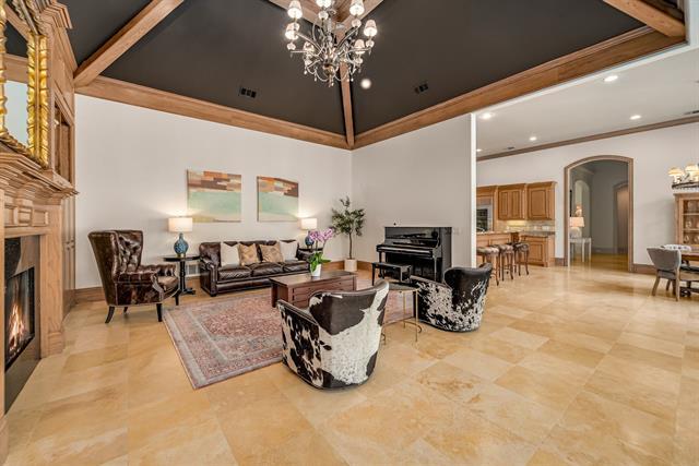 Building Photo - 6049 Arrowhead Dr