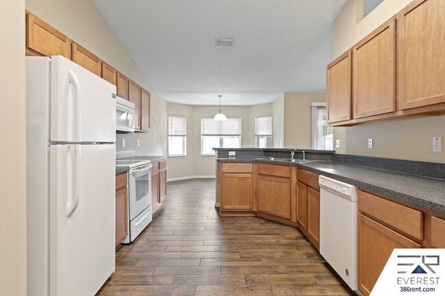 Building Photo - 39 Firethorn Ln