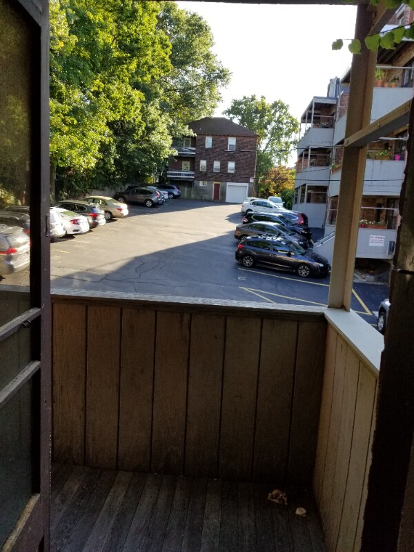 Building Photo - 255 Kelton St