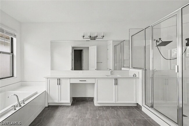 Building Photo - 12762 Woodbury Dr