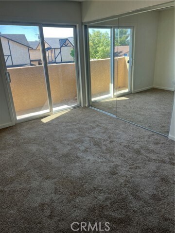 Building Photo - 454 E Ave Q3