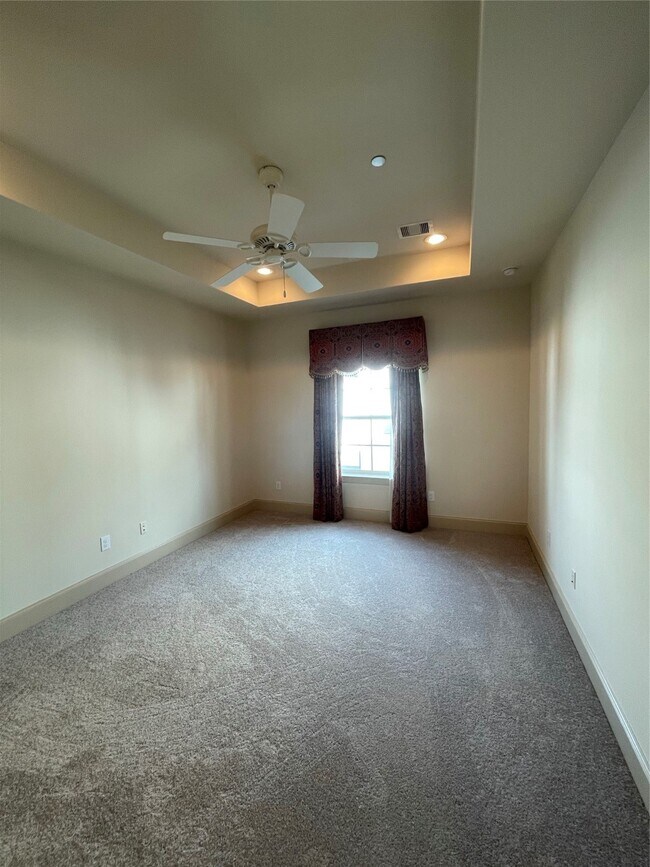 Building Photo - 4031 Bellefontaine St