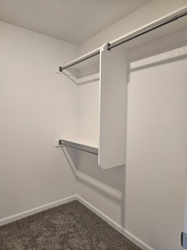 Building Photo - 901 Sonata Lane