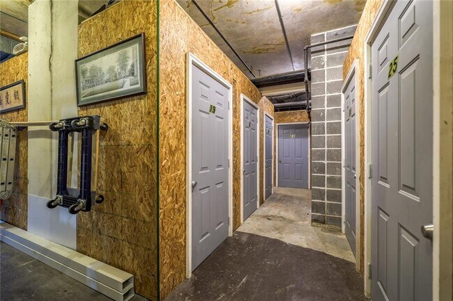 Building Photo - 130 26th St NW