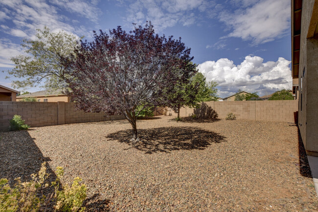 Building Photo - Beautiful Home in Granville!