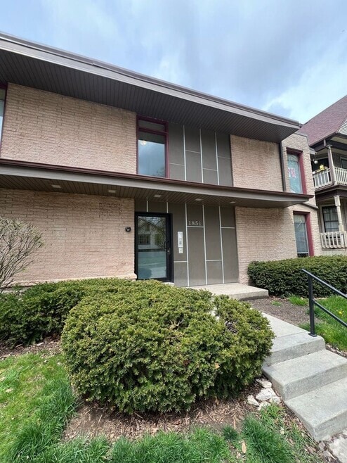 Building Photo - 1851 N Oakland Ave