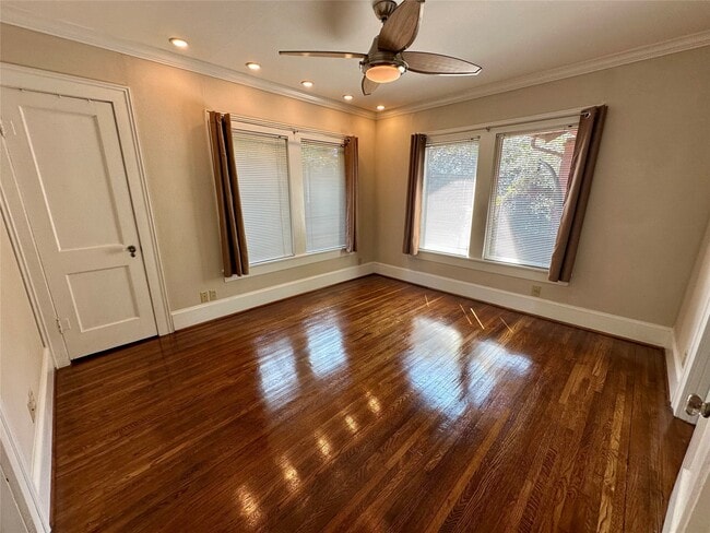 Building Photo - 2614 White Oak Dr