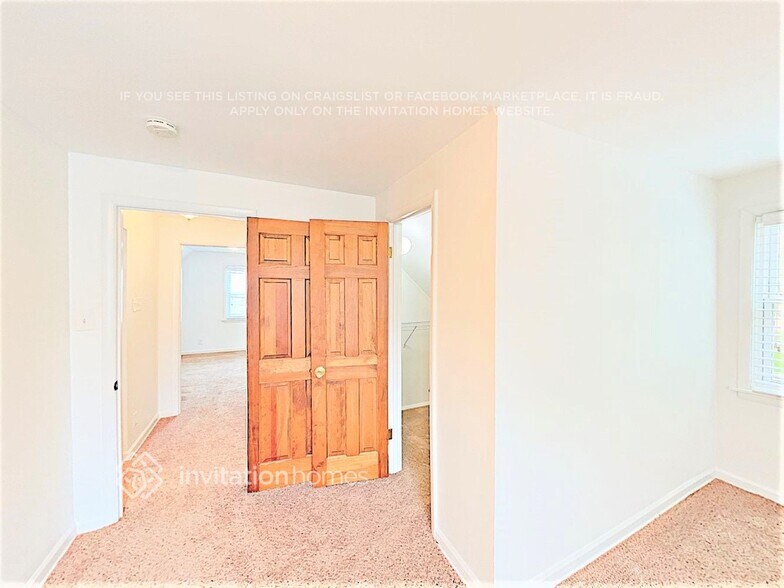 Building Photo - 717 S Highland Ave