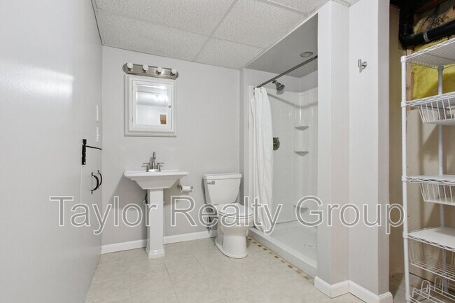 Building Photo - 13324 Umatilla St