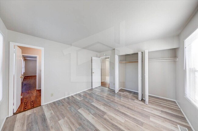 Building Photo - 8432 E 37th Pl