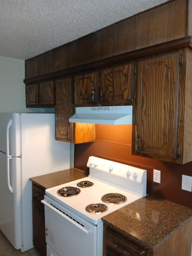 Building Photo - 2111 NW Lindy Ave