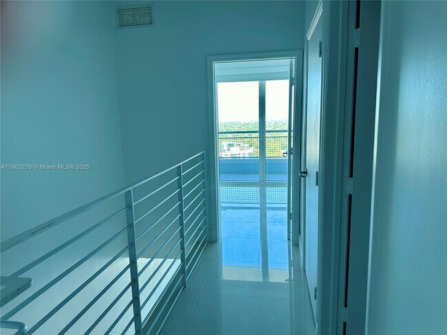 Building Photo - 60 SW 13th St