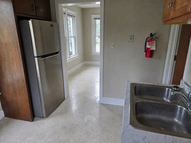Building Photo - 16A Manor Ave