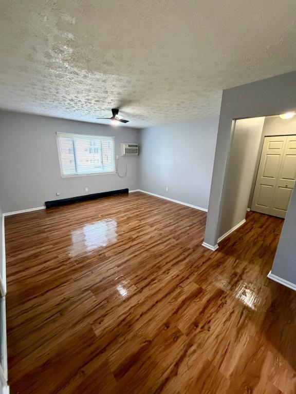 Building Photo - 841 Moyer Ave