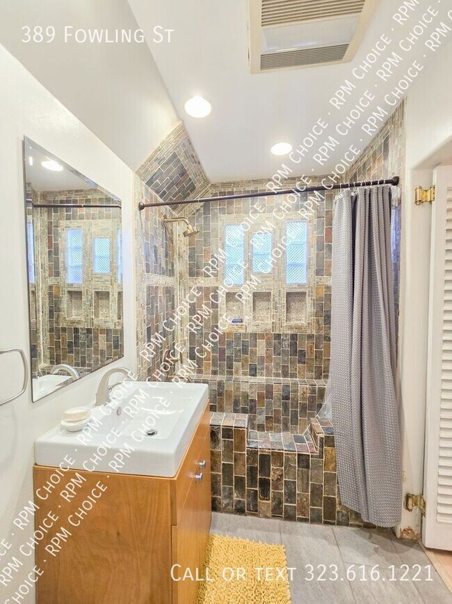 Building Photo - 389 Fowling St