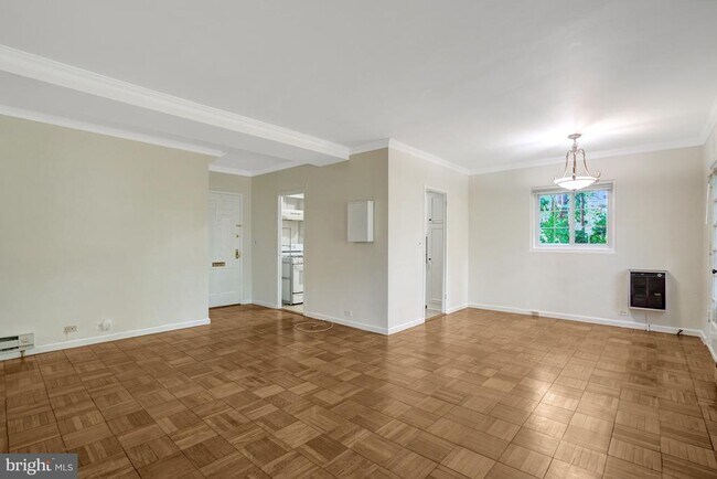 Building Photo - 3200 Martha Custis Dr