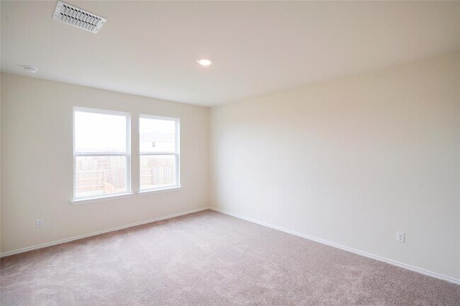 Building Photo - 384 Papaya Dr