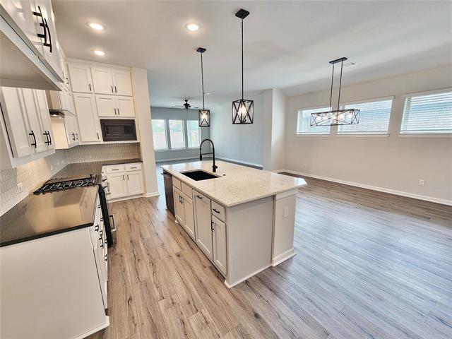 Building Photo - 2034 Clearwater Way