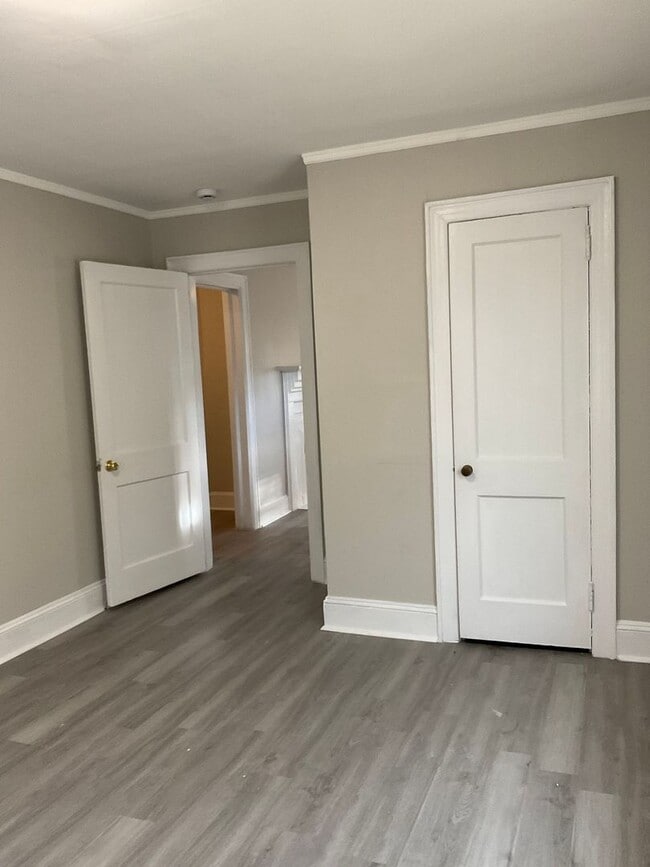 Building Photo - You will love this 2 bedroom/1 bath home in Gastonia.