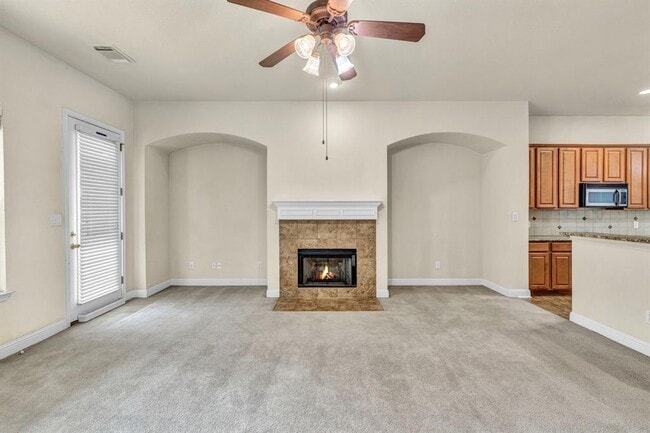 Building Photo - 15220 Interlachen Dr