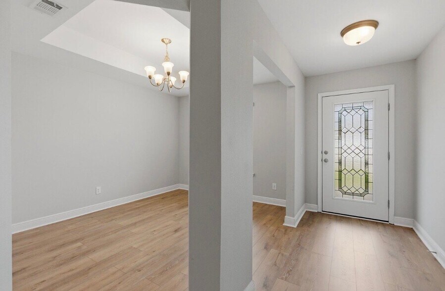 Building Photo - 5093 Carley Ct