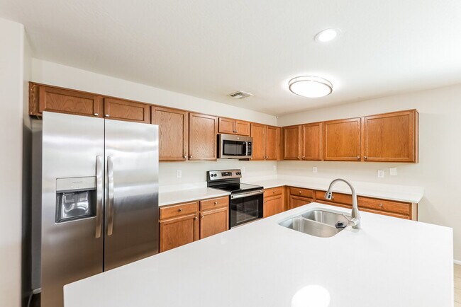 Building Photo - 10309 W Hess St