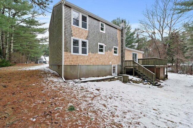 Building Photo - 4 Oaken Bucket Ln