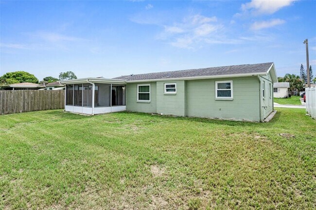 Building Photo - 10014 Sleepy Hollow Ln