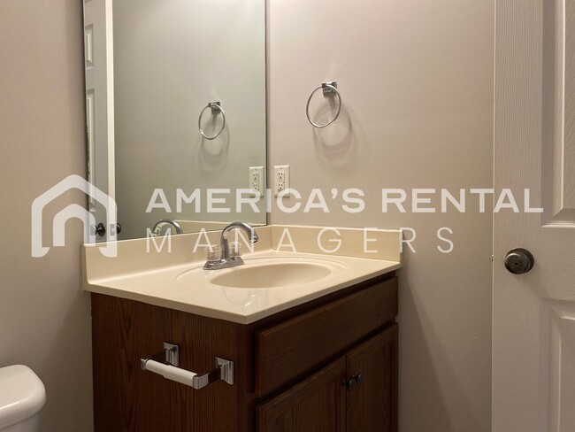Building Photo - Townhome for Rent in Bessemer!  View with 48 Hours Notice!