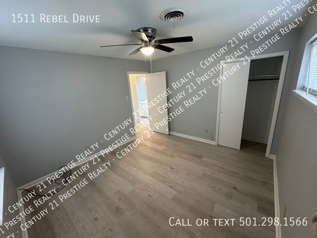 Building Photo - 1511 Rebel Dr