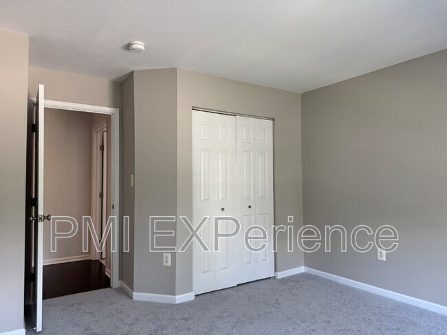 Building Photo - 3526 Halford St