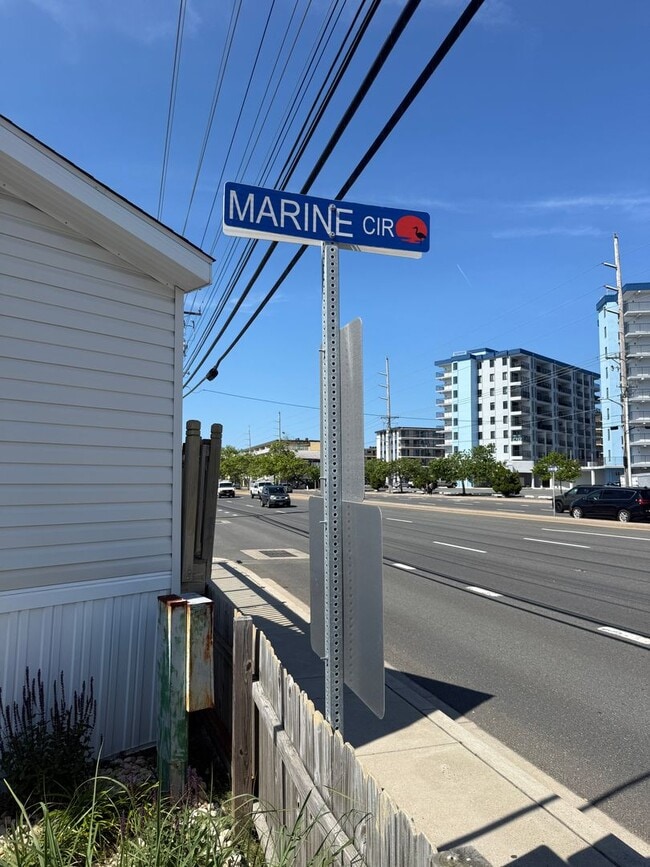 Building Photo - 111 Marine Cir