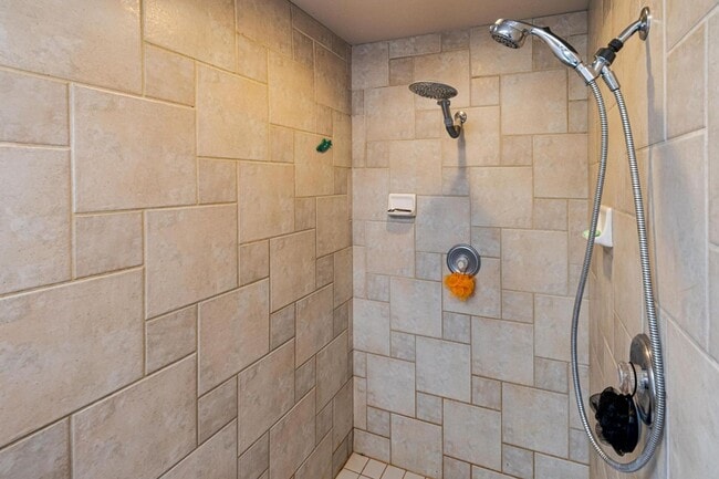 Building Photo - Beautiful home in Haven Heights