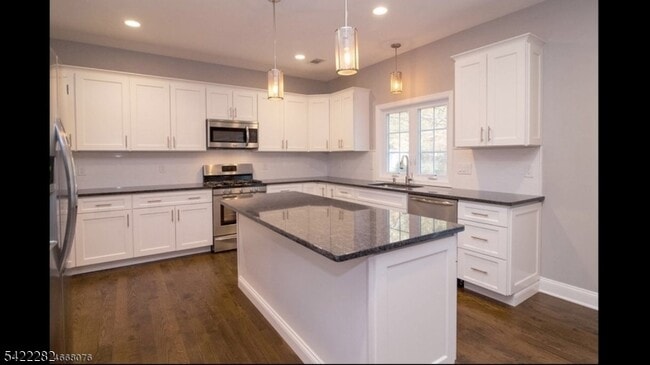 Building Photo - 227 E McClellan Ave