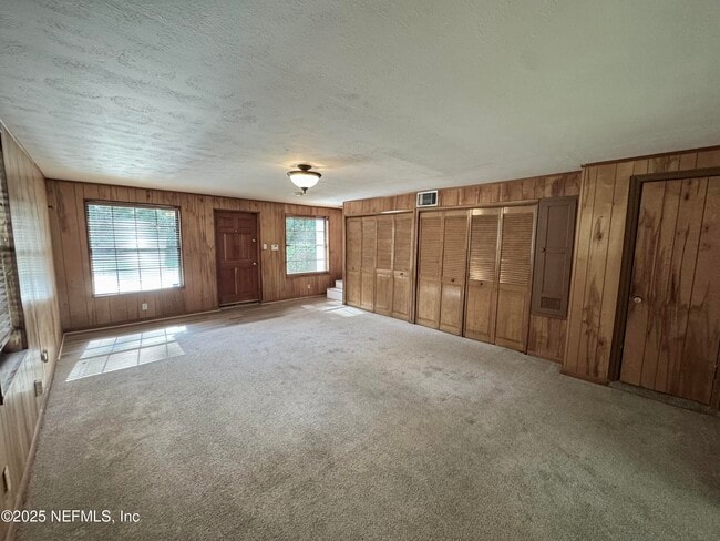 Building Photo - 1692 E Holly Oaks Lake Rd