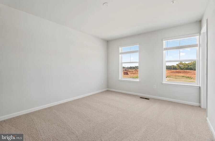 Building Photo - 262 Ensemble Way