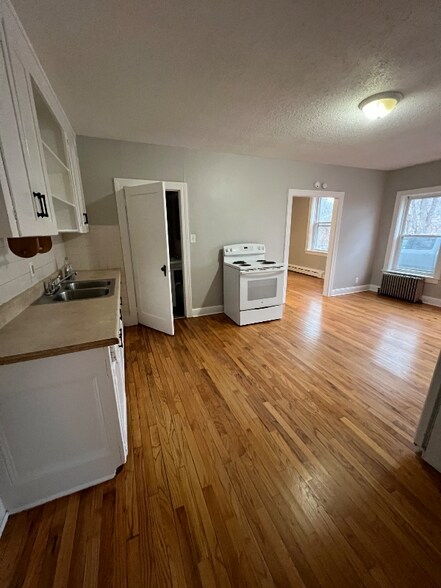 Building Photo - 20 Willington Ave