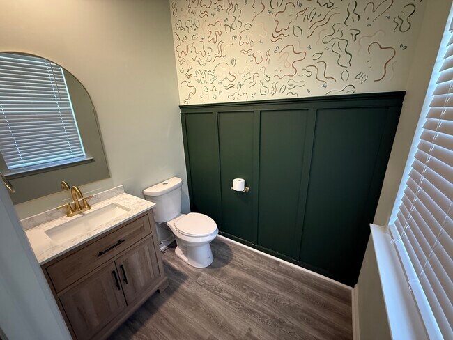 Building Photo - 341 Berring Ln