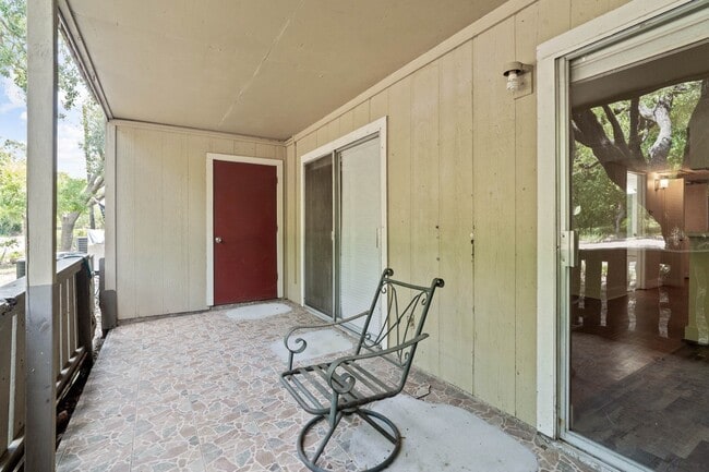 Building Photo - 5005 Georgi Ln