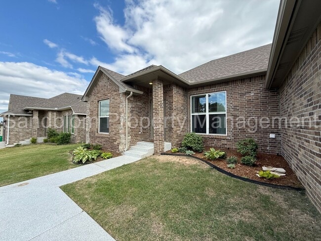 Building Photo - For Lease | Bixby | Available Now!