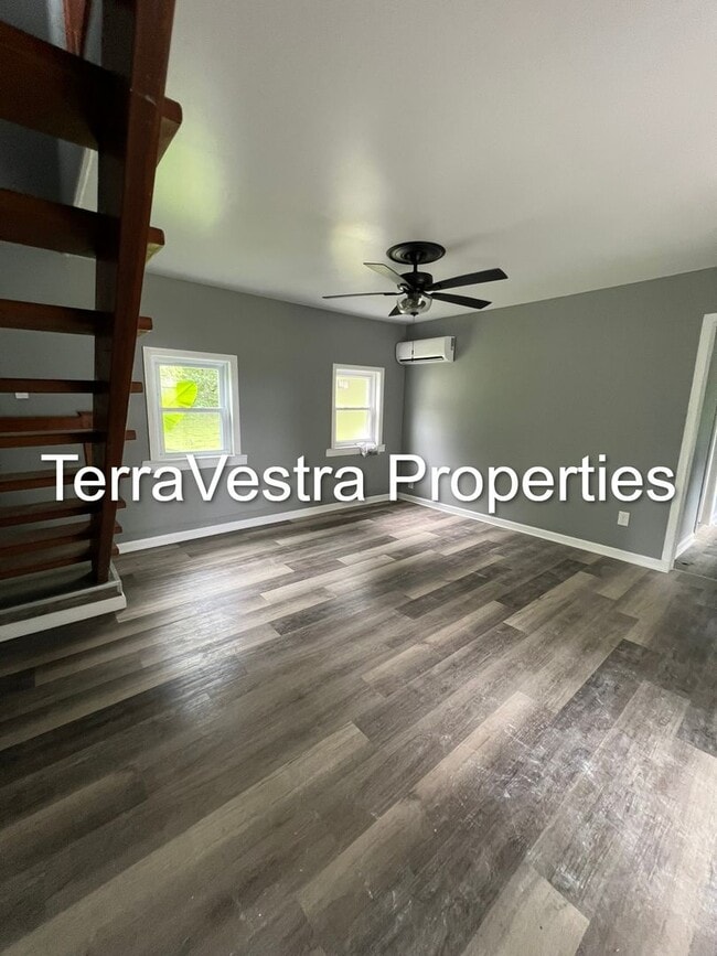 Building Photo - 3 Bed in Williamstown! Eligible for $500 S...
